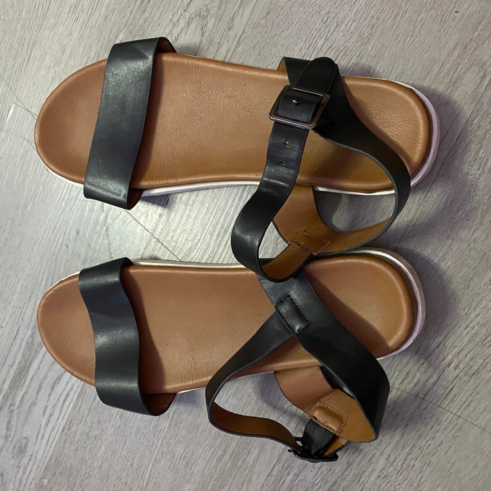 Catherine Malandrino Ankle Strap Sandals Women 8 Black Faux Leather Flat